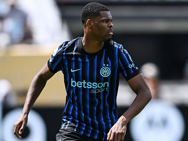 Minat Man United pada Denzel Dumfries Menurun, Klausul Inter Kedaluwarsa